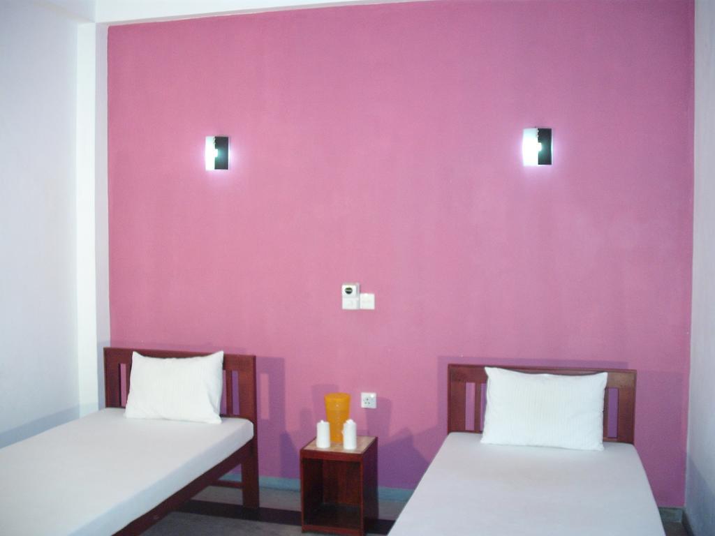 Sanras Hotel Галле Экстерьер фото